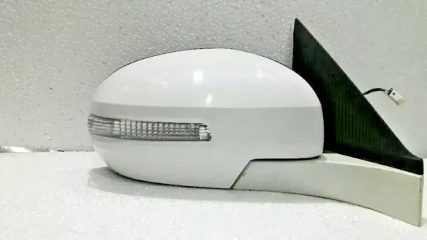 New LED Power folding Mirror Indicator Fit For Maruti Swift - Image 2